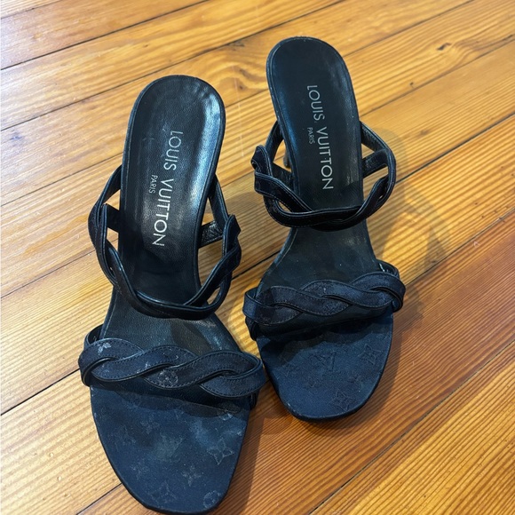 Louis Vuitton Black Sandals with Ruched Strap - Picture 1 of 7